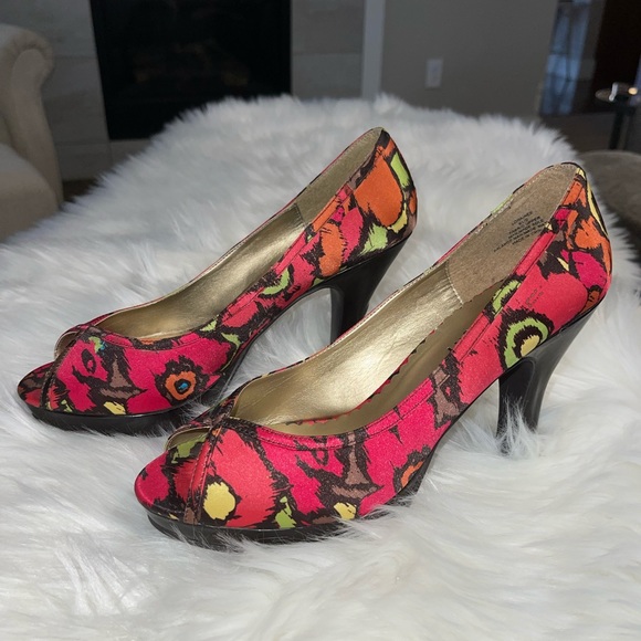 9.5 Madden Girl Lorainee heels/Pumps worn 1x. - Picture 16 of 16